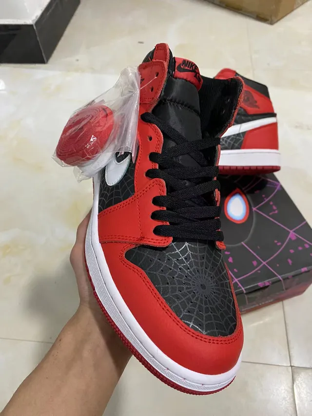 Air Jordan 1 Red Black High-Top Spiderweb-Patterned Overlays Basketball Shoes 3