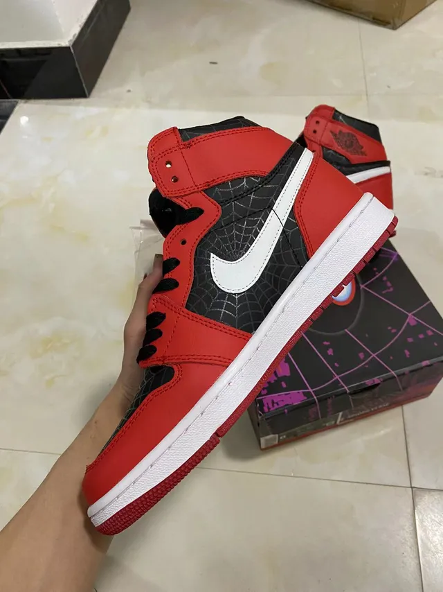 Air Jordan 1 Red Black High-Top Spiderweb-Patterned Overlays Basketball Shoes 4