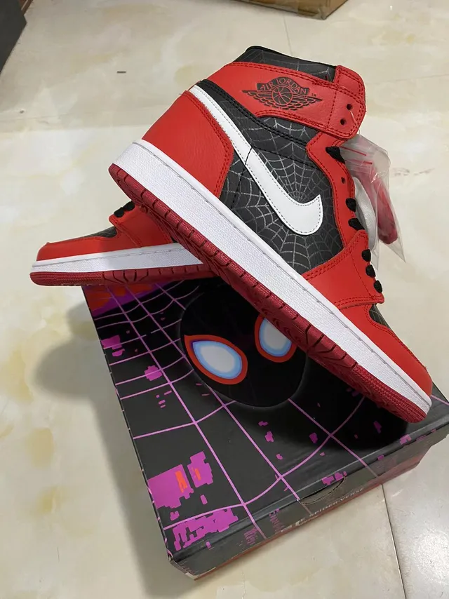 Air Jordan 1 Red Black High-Top Spiderweb-Patterned Overlays Basketball Shoes 9