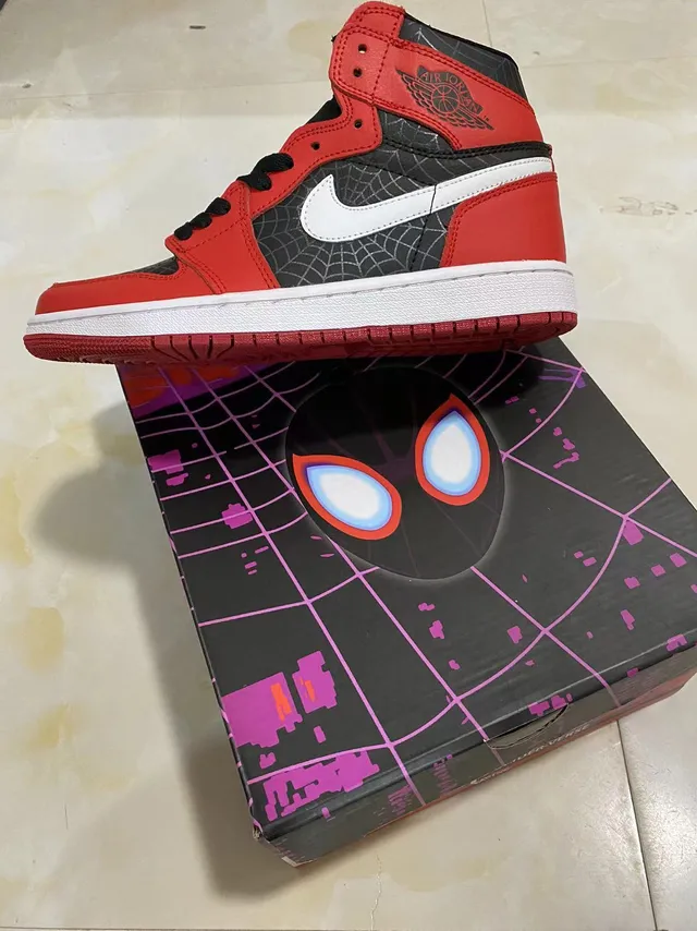 Air Jordan 1 Red Black High-Top Spiderweb-Patterned Overlays Basketball Shoes 10