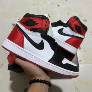 Air Jordan 1 White Red High-Top Leather Upper Basketball Shoes