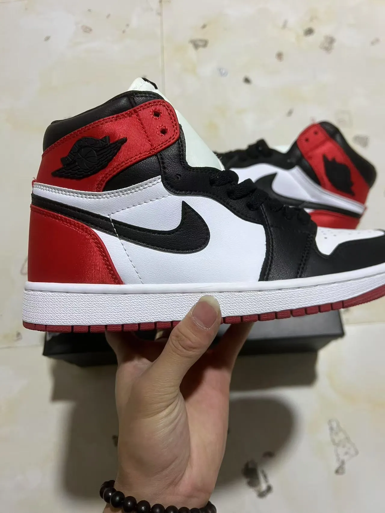 Air Jordan 1 White Red High-Top Leather Upper Basketball Shoes 7