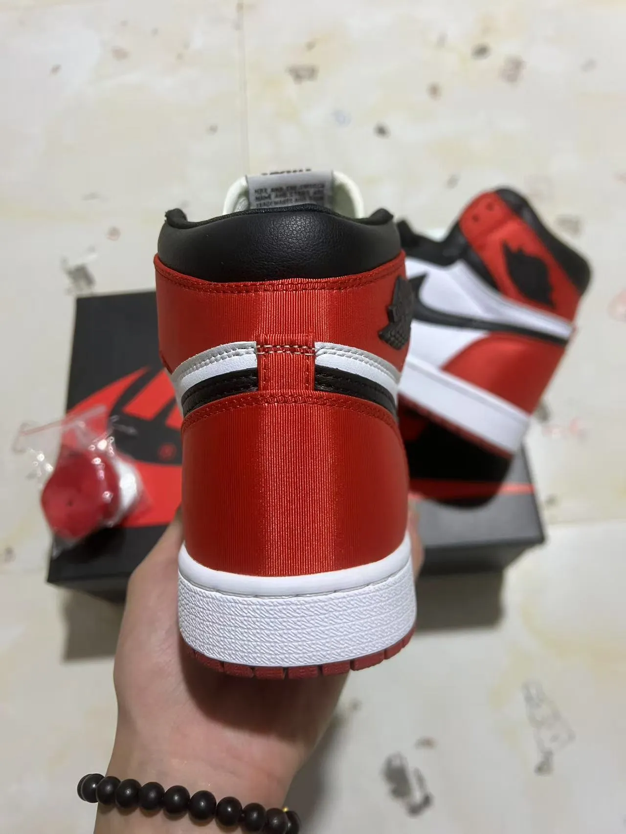 Air Jordan 1 White Red High-Top Leather Upper Basketball Shoes 8