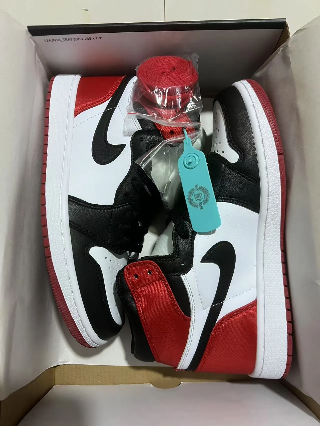 Air Jordan 1 White Red High-Top Leather Upper Basketball Shoes 9