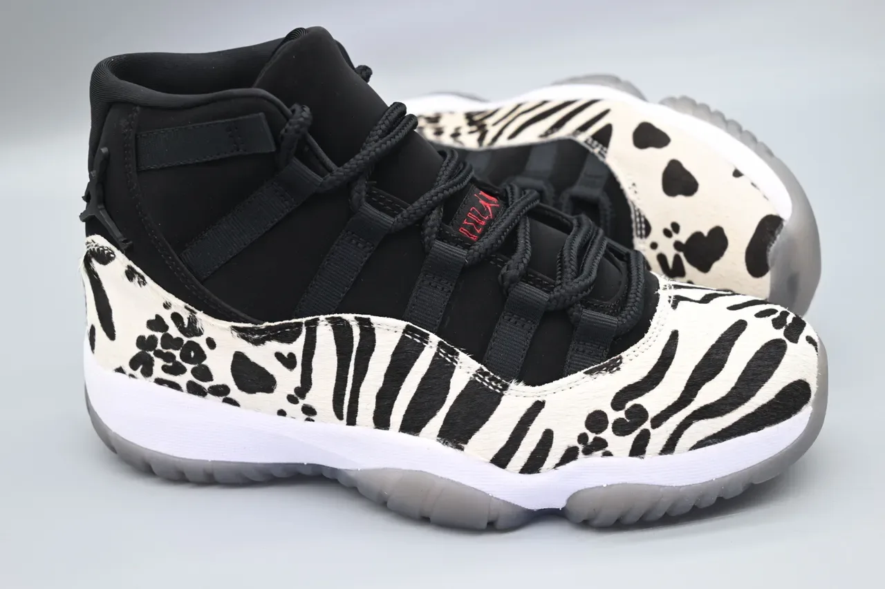 Air Jordan 11 Animal Print Preto e Branco Tênis de Basquete 2