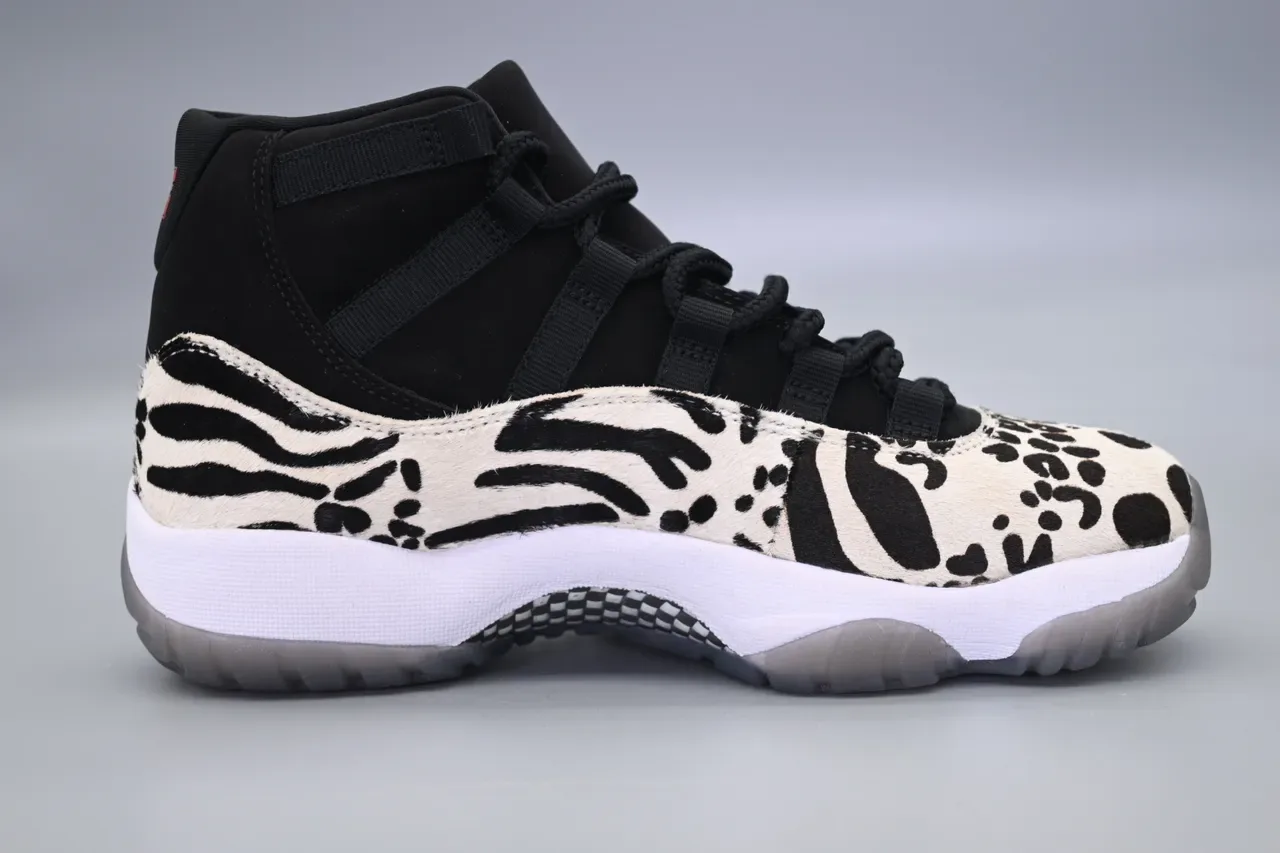 Air Jordan 11 Animal Print Preto e Branco Tênis de Basquete 5