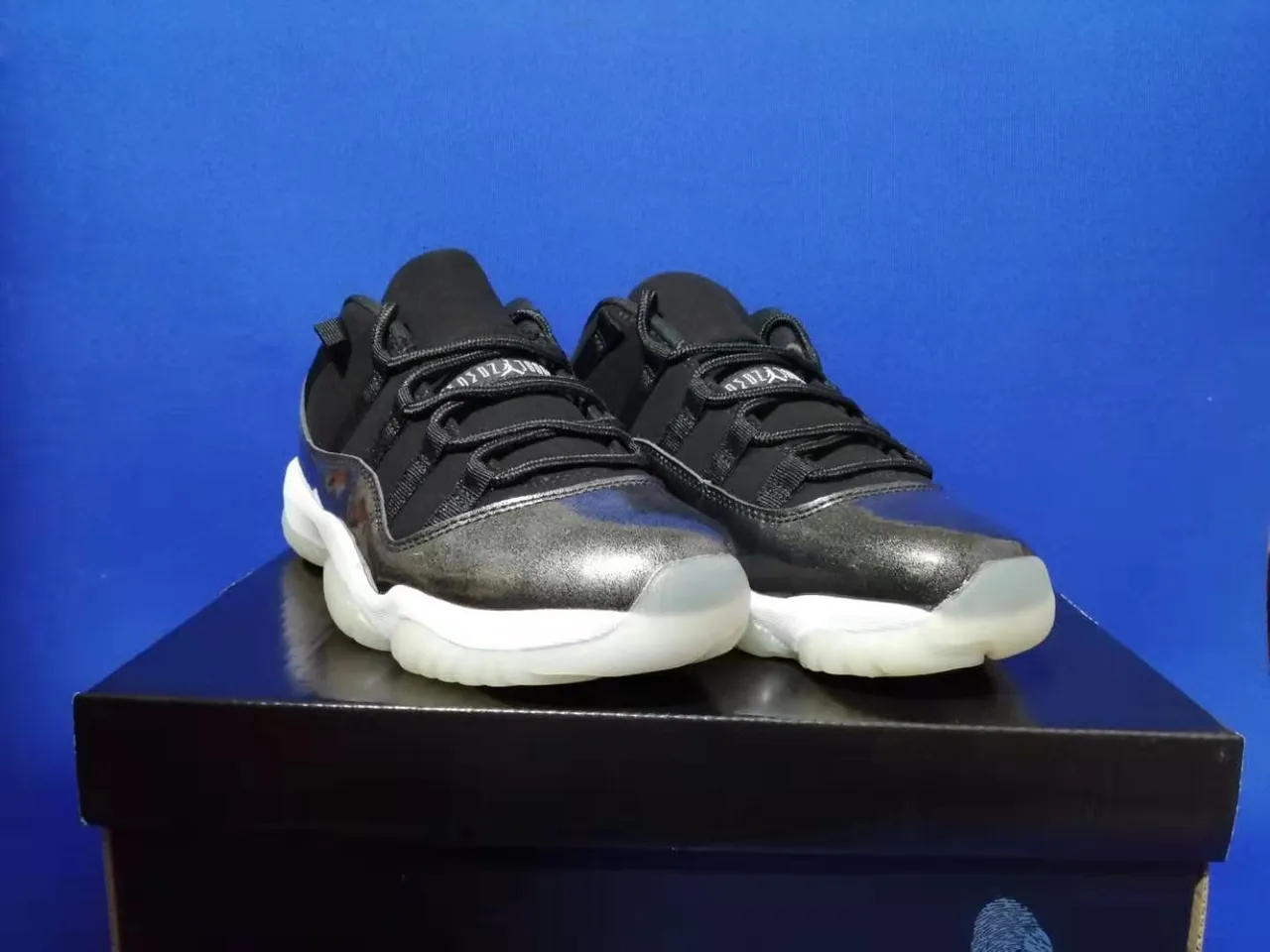 Air Jordan 11 Black Patent Leather Basketball Shoes 3