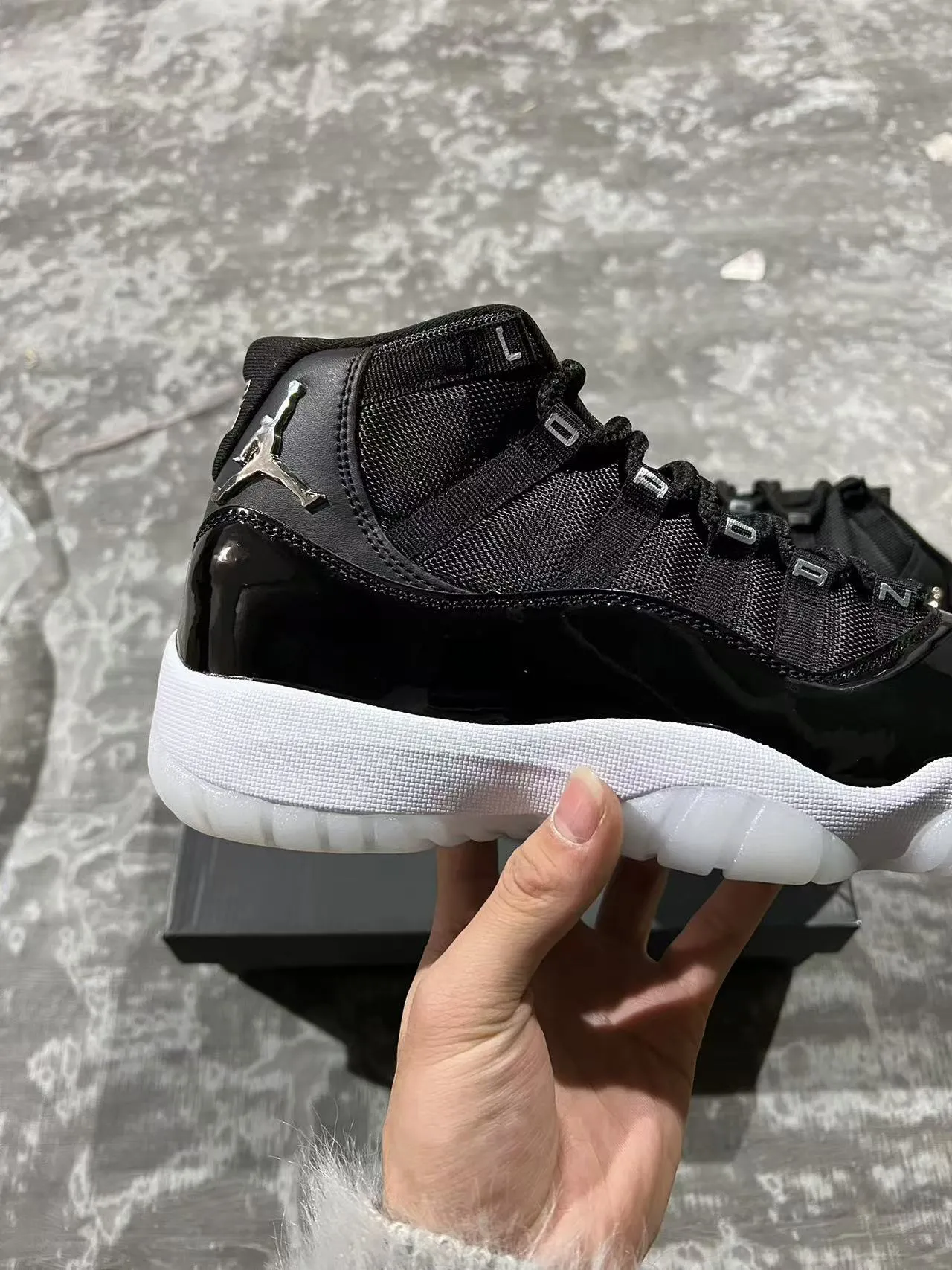 Air Jordan 11 Black Patent Leather Basketball Shoes 7