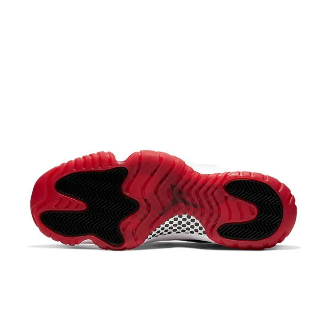 Chaussures de basketball Air Jordan 11 noir et rouge 6
