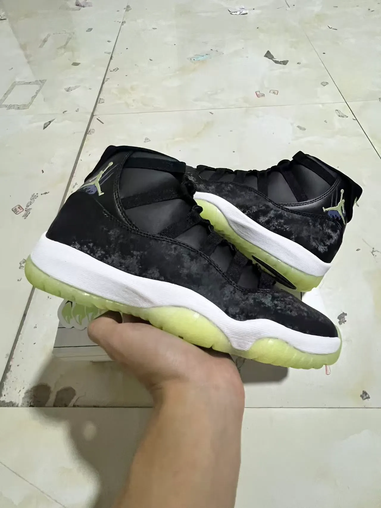 Air Jordan 11 Black Yellow High-Top Distressed Upper Basketball Shoes 8