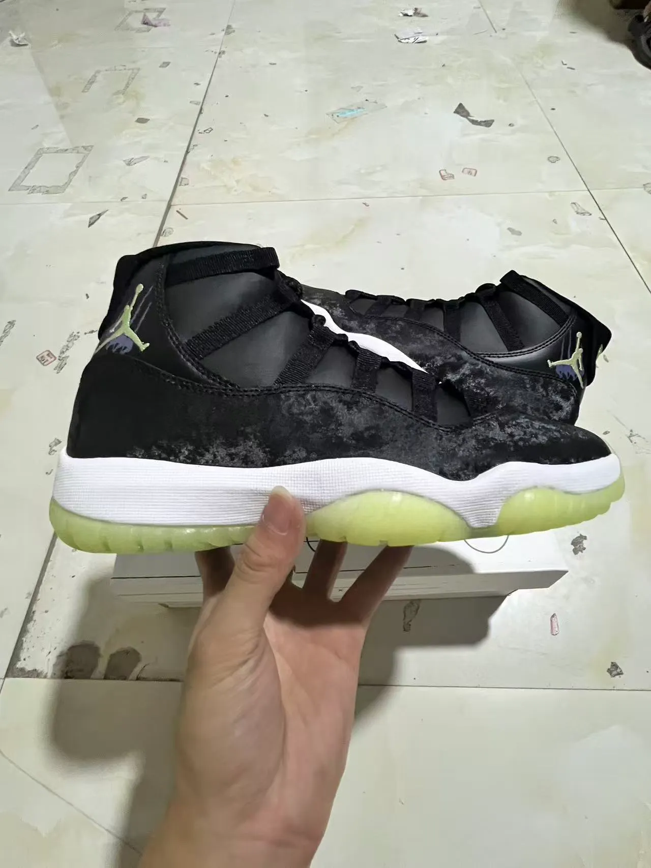 Air Jordan 11 Black Yellow High-Top Distressed Upper Basketball Shoes 9