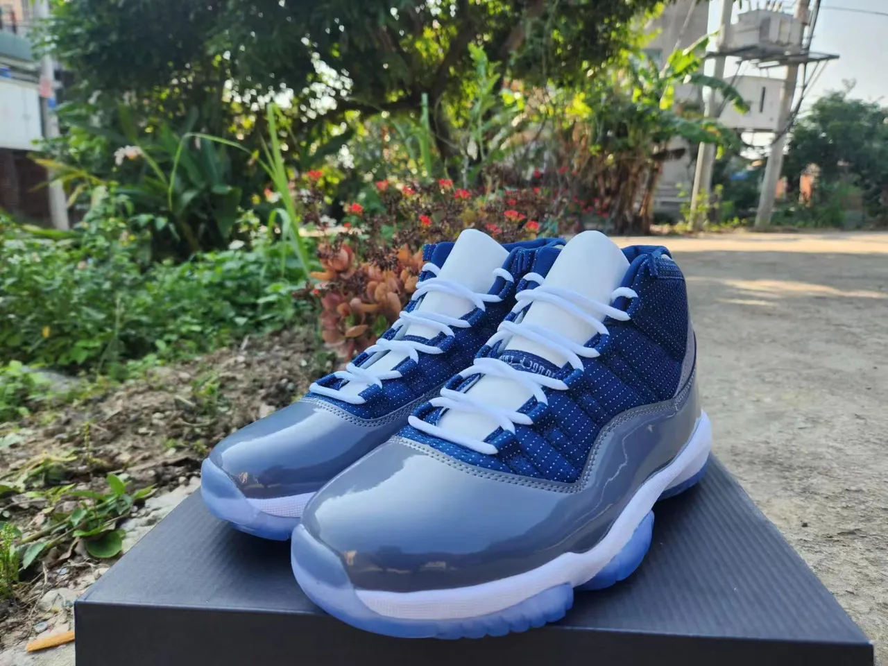 Air Jordan 11 Navy and Gray Patent Leather Basketball Shoes 2