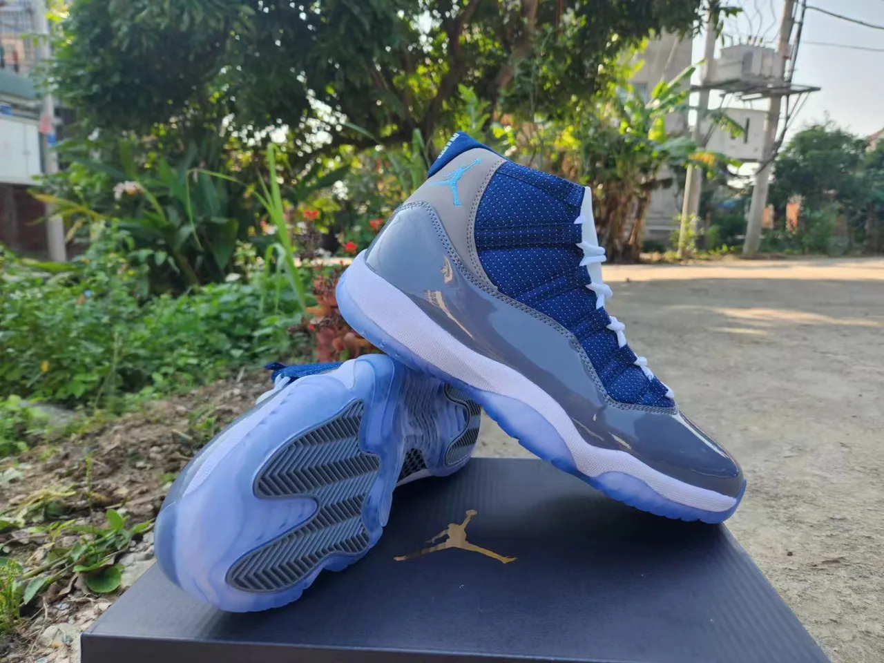 Air Jordan 11 Navy and Gray Patent Leather Basketball Shoes 3