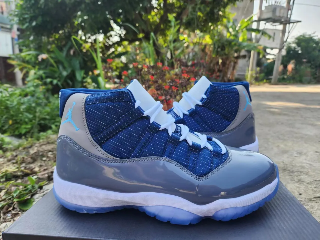 Air Jordan 11 Navy and Gray Patent Leather Basketball Shoes 4
