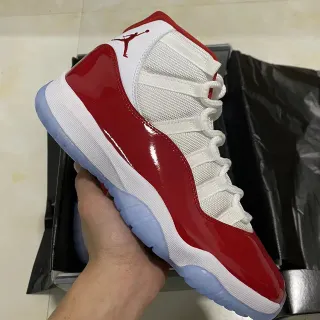 Air Jordan 11 Red White High-Top Patent Leather Mudguard Basketball Shoes