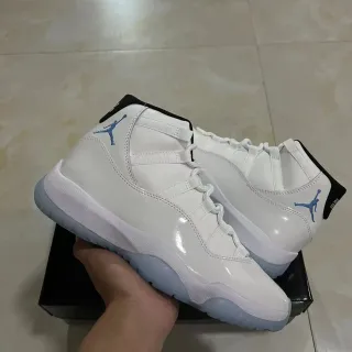 Air Jordan 11 白浅蓝 专利皮革 篮球鞋