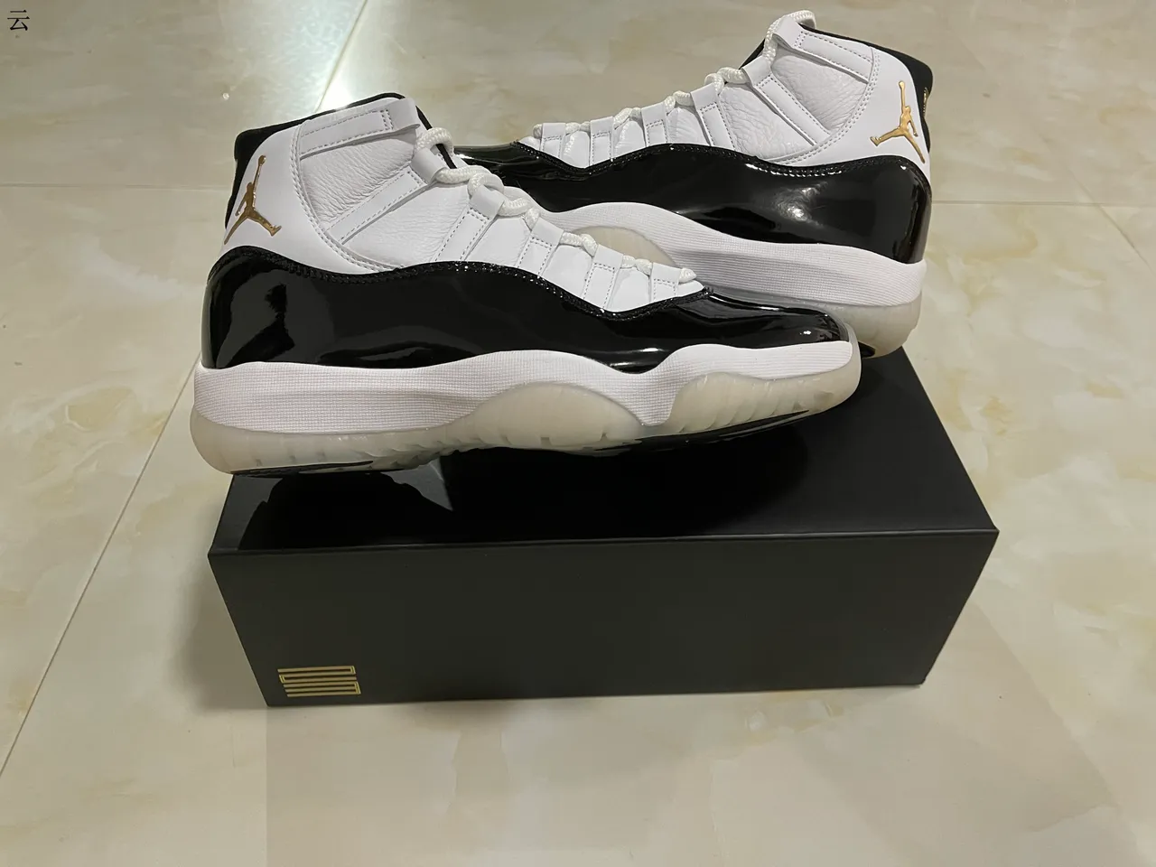 Air Jordan 11 White Black Gold Patent Leather Basketball Shoes 11