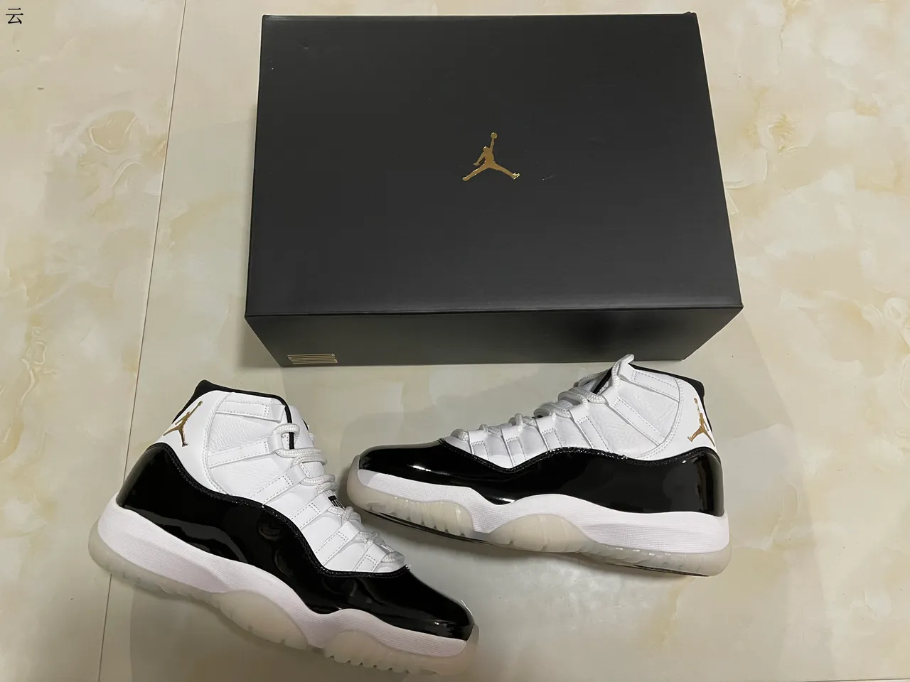 Air Jordan 11 White Black Gold Patent Leather Basketball Shoes 12