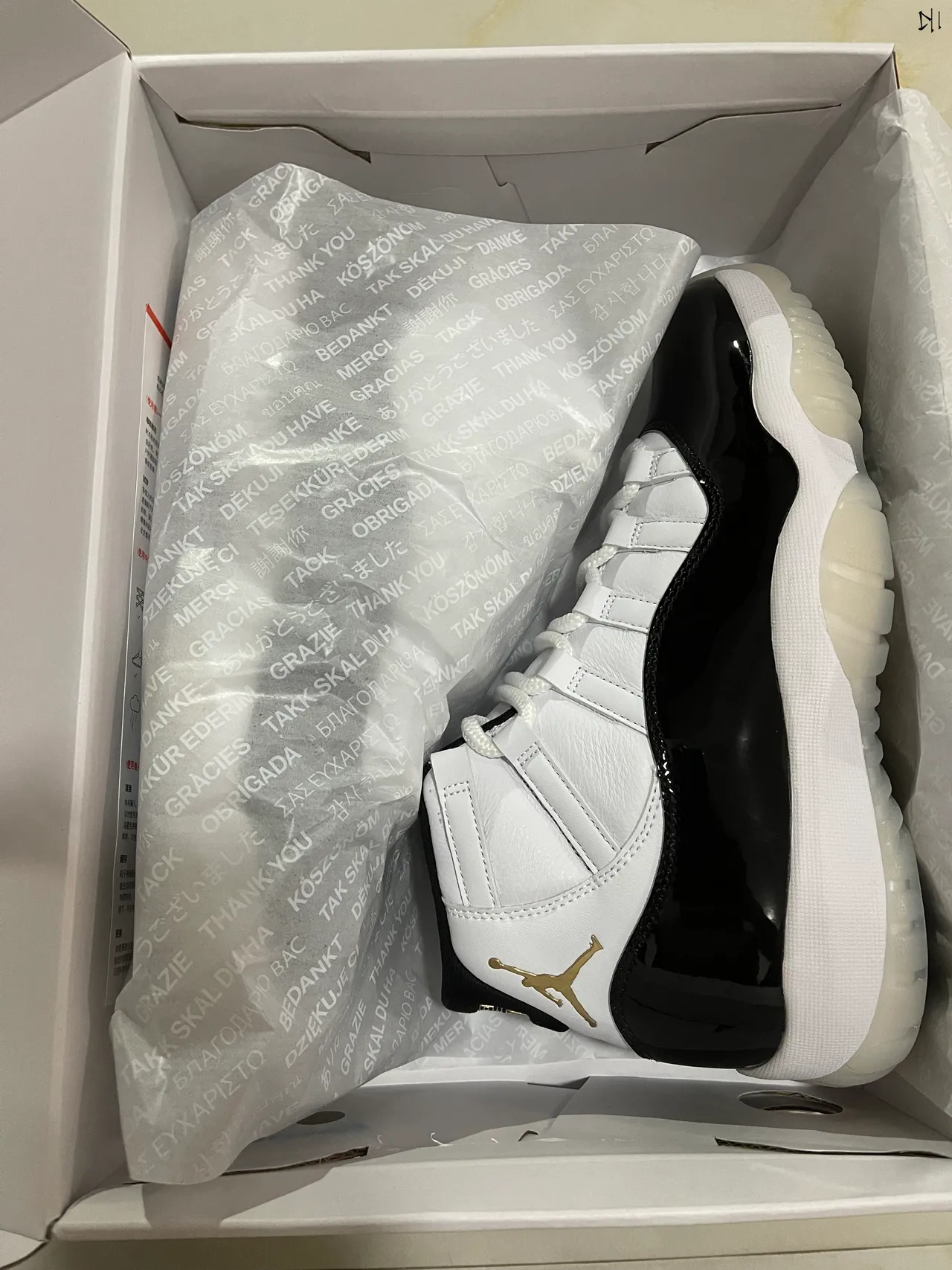 Air Jordan 11 White Black Gold Patent Leather Basketball Shoes 17