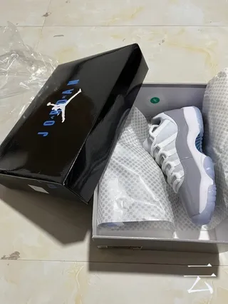 Air Jordan 11 White Gray Patent Leather Basketball Shoes 2