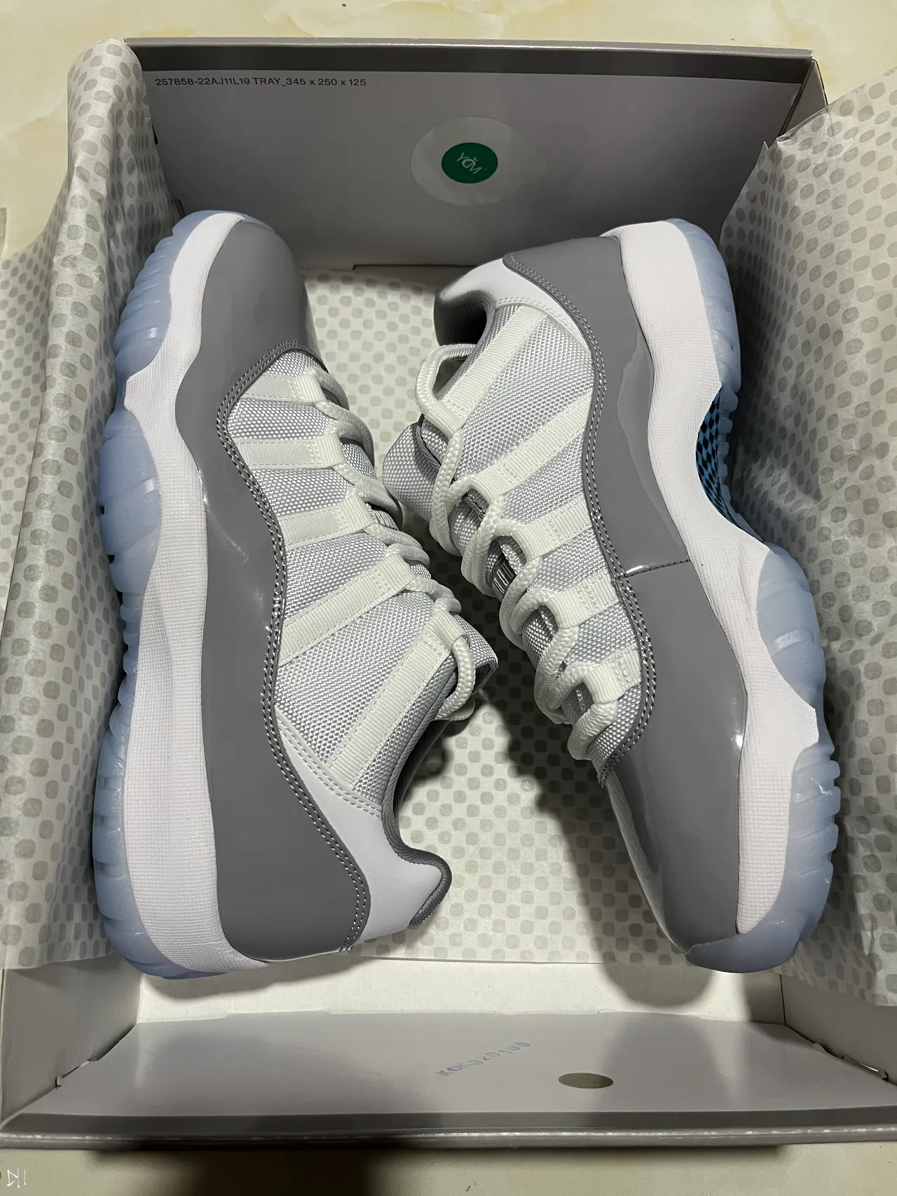 Air Jordan 11 White Gray Patent Leather Basketball Shoes 4