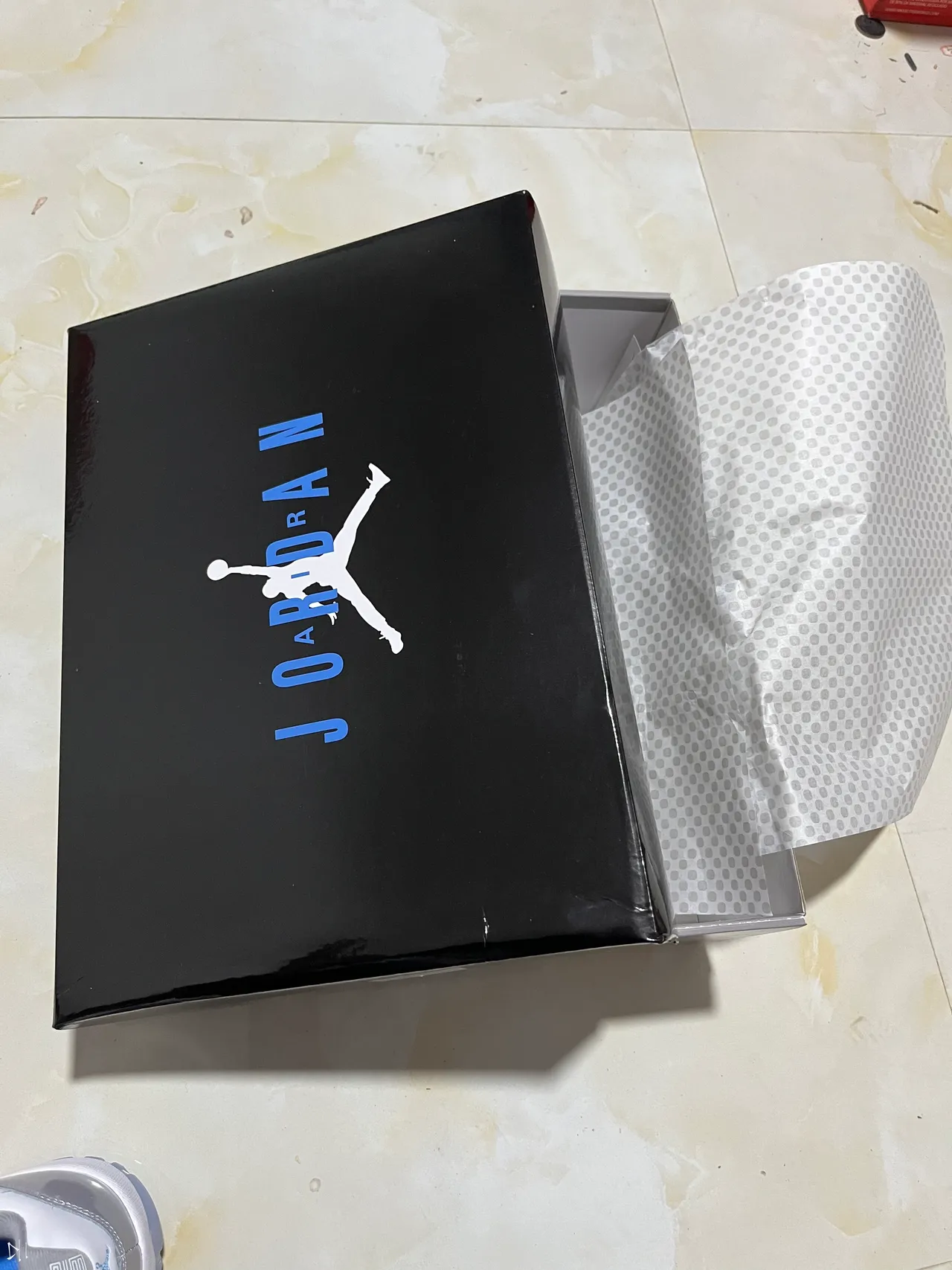 Air Jordan 11 White Gray Patent Leather Basketball Shoes 5