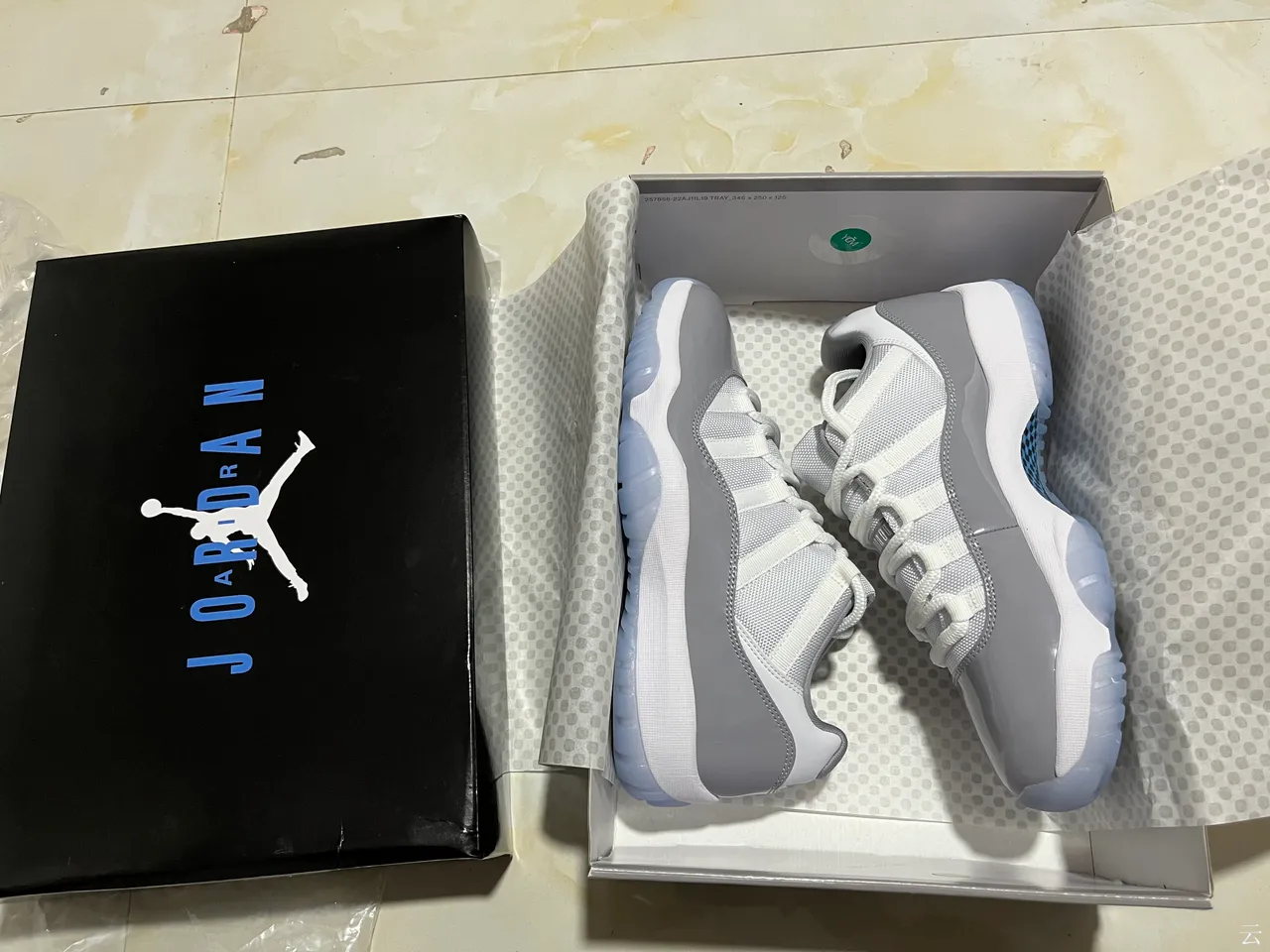 Air Jordan 11 White Gray Patent Leather Basketball Shoes 6