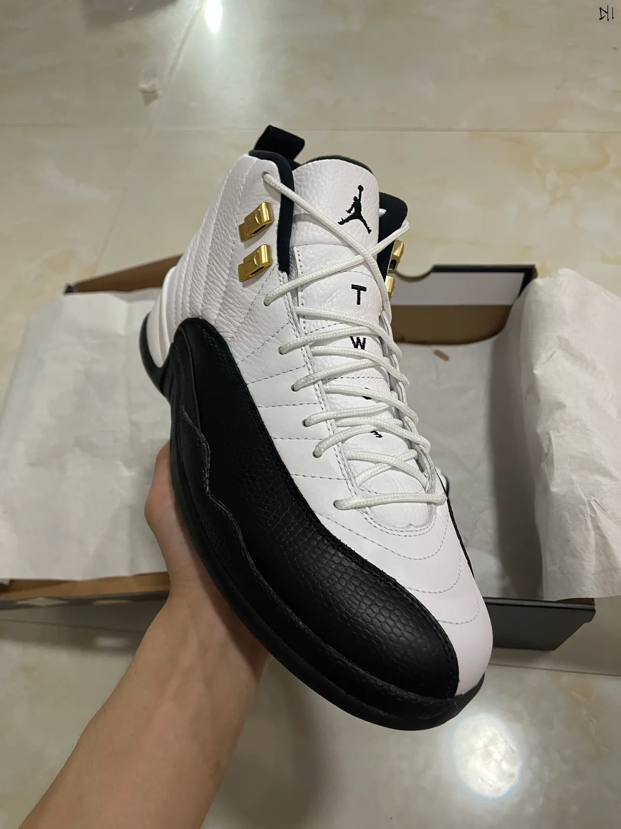 Air Jordan 12 White Black Gold Basketball Shoes 2