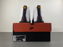 Air Jordan 12 Branco Preto Dourado Lace Lock Tênis de Basquete 18