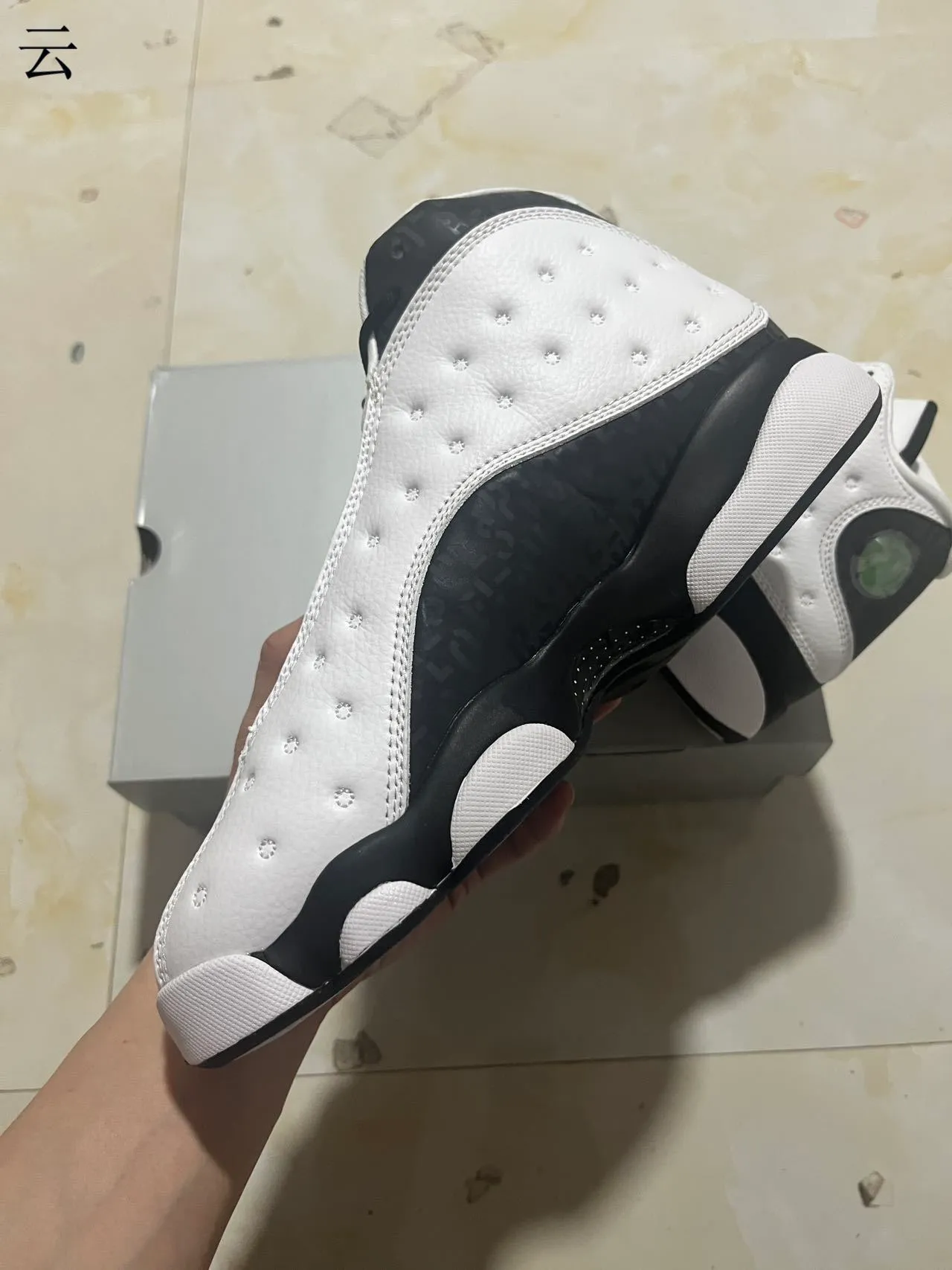 Air Jordan 13 White Black Basketball Shoes 7