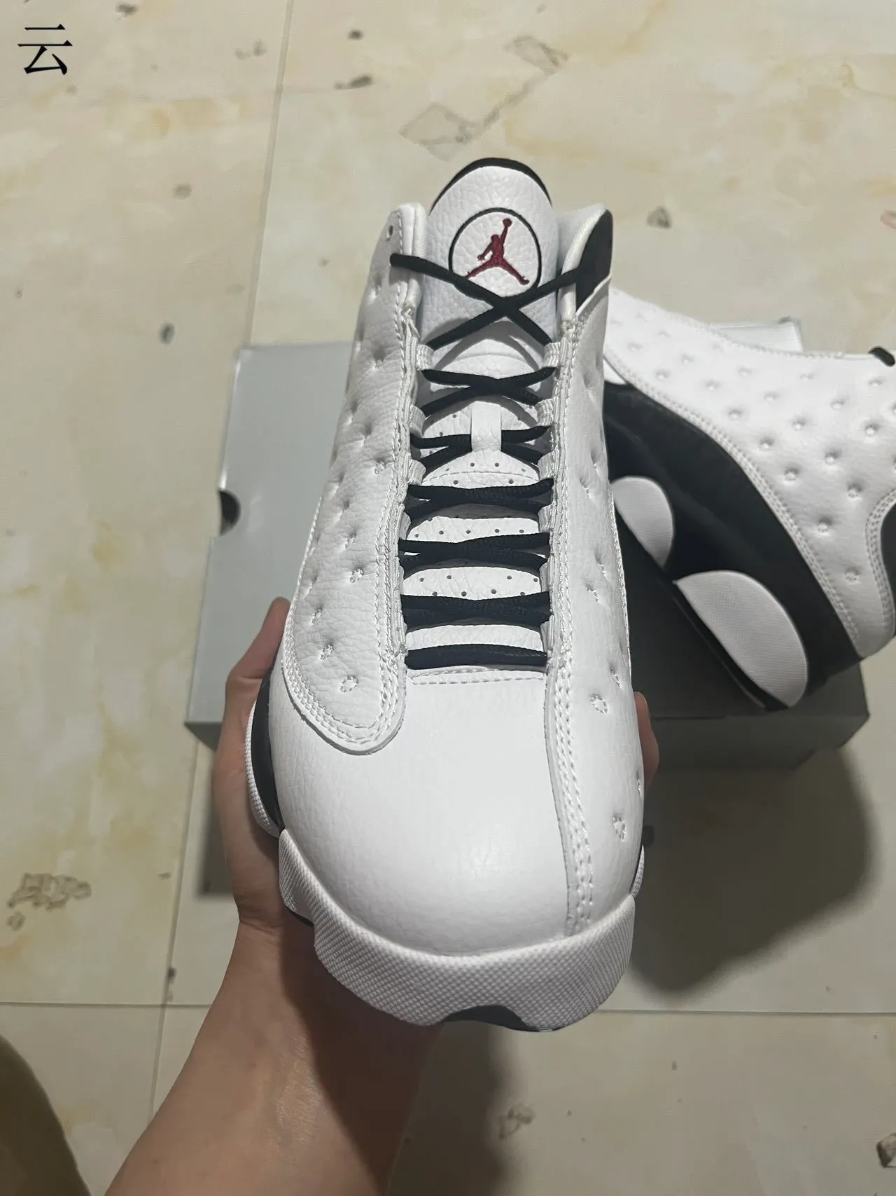 Air Jordan 13 White Black Basketball Shoes 11