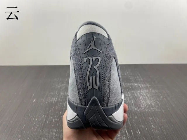 حذاء كرة السلة عالي الرقبة من الجلد السويدي الرمادي Air Jordan 14 10