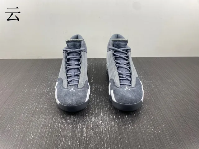 حذاء كرة السلة عالي الرقبة من الجلد السويدي الرمادي Air Jordan 14 18