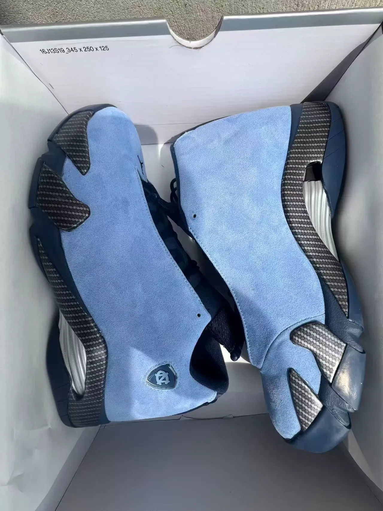 Air Jordan 14 UNC Chaussures de Basketball en Suede Bleu Clair Fibre de Carbone 9