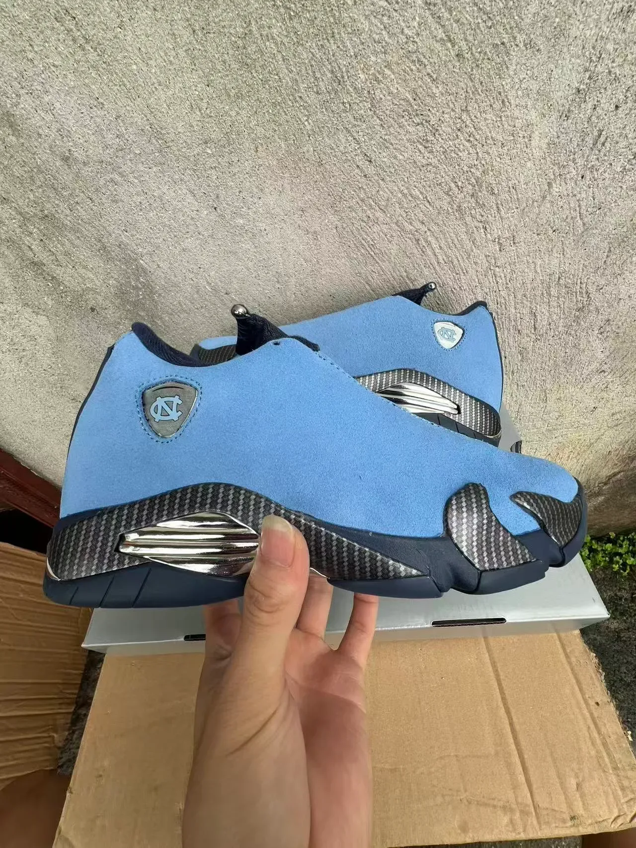 Air Jordan 14 UNC حذاء كرة السلة أزرق فاتح سويد بدون أربطة 7