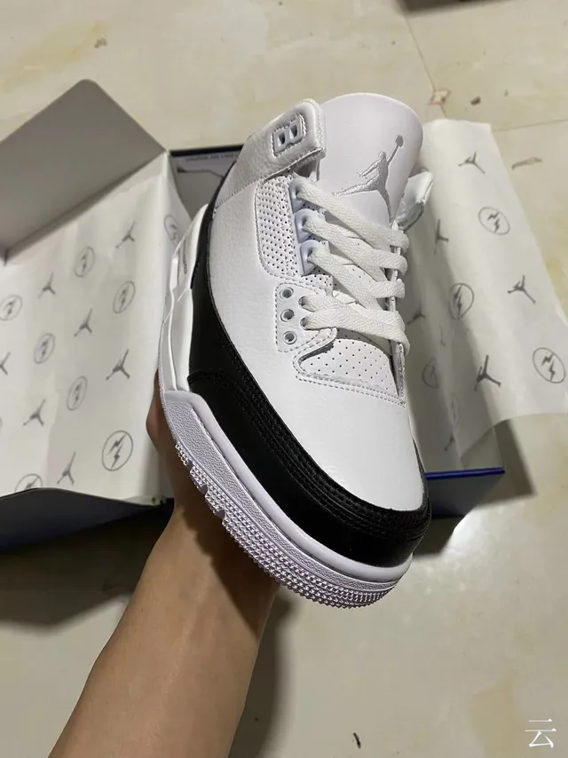 Air Jordan 3 Fragment Design White Black Basketball Shoes 2