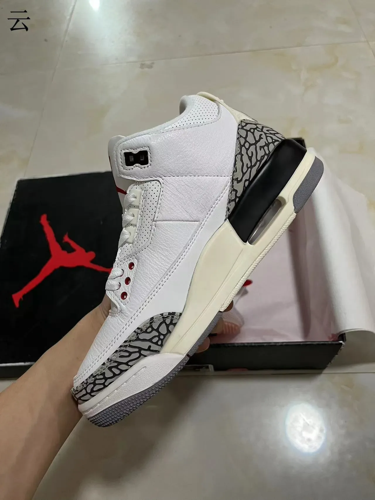 Air Jordan 3 Blanc Ciment Impression Éléphant Chaussures de Basketball 4