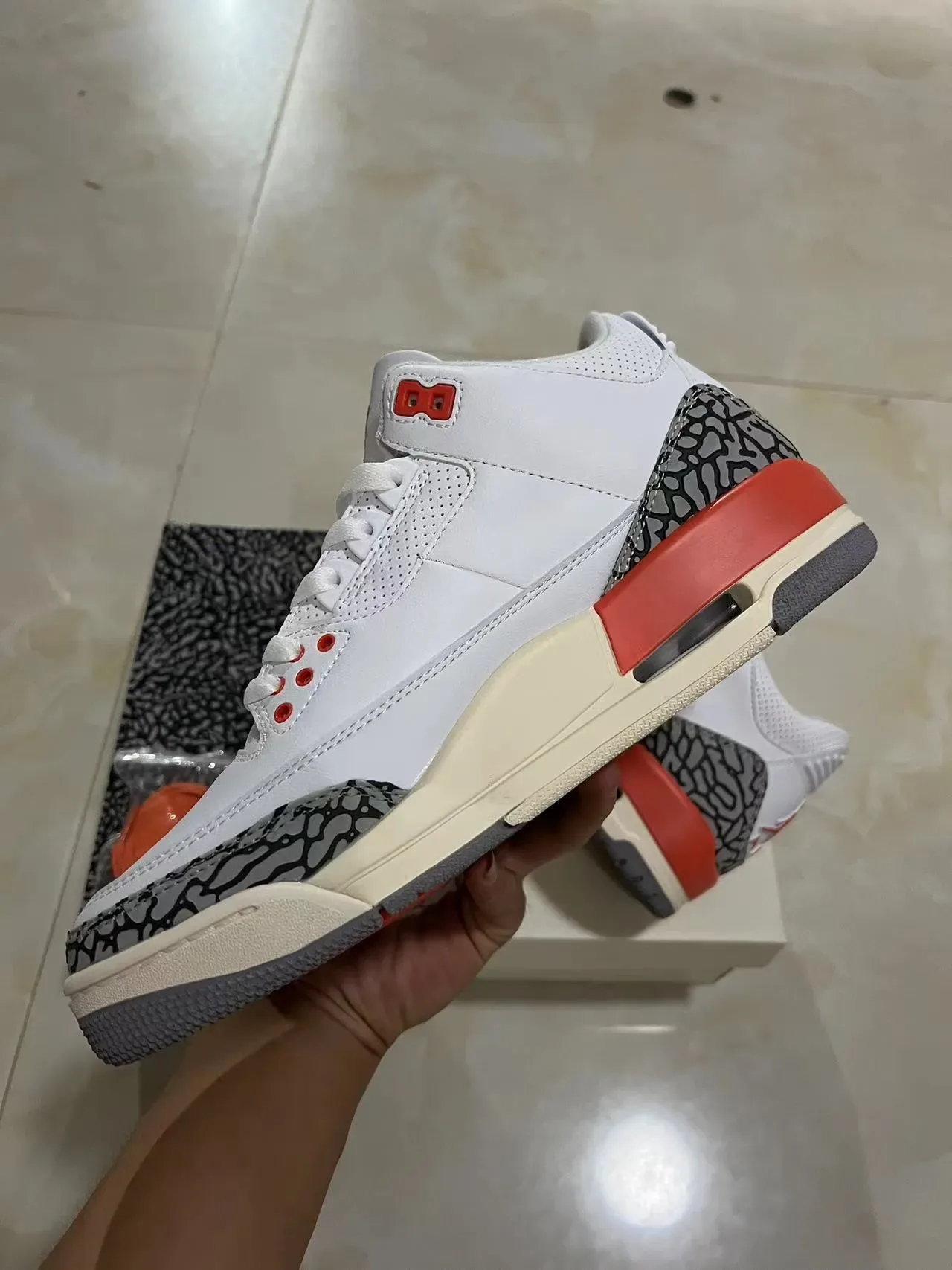 Air Jordan 3 Blanc Ciment Rouge Chaussures de Basketball 5
