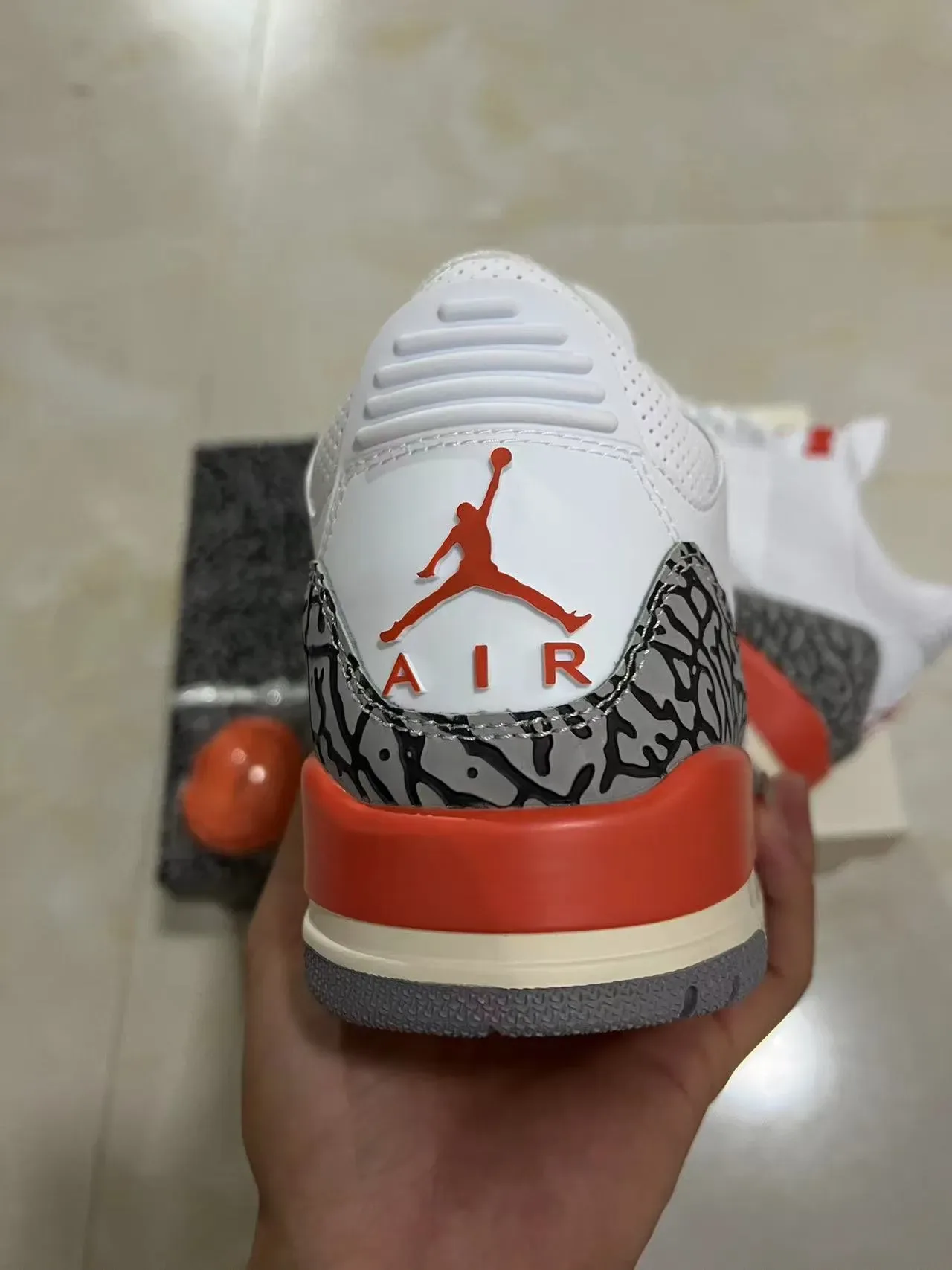 Air Jordan 3 Blanc Ciment Rouge Chaussures de Basketball 8
