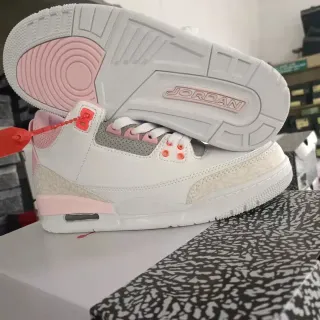 Air Jordan 3 白色粉色大象印花篮球鞋