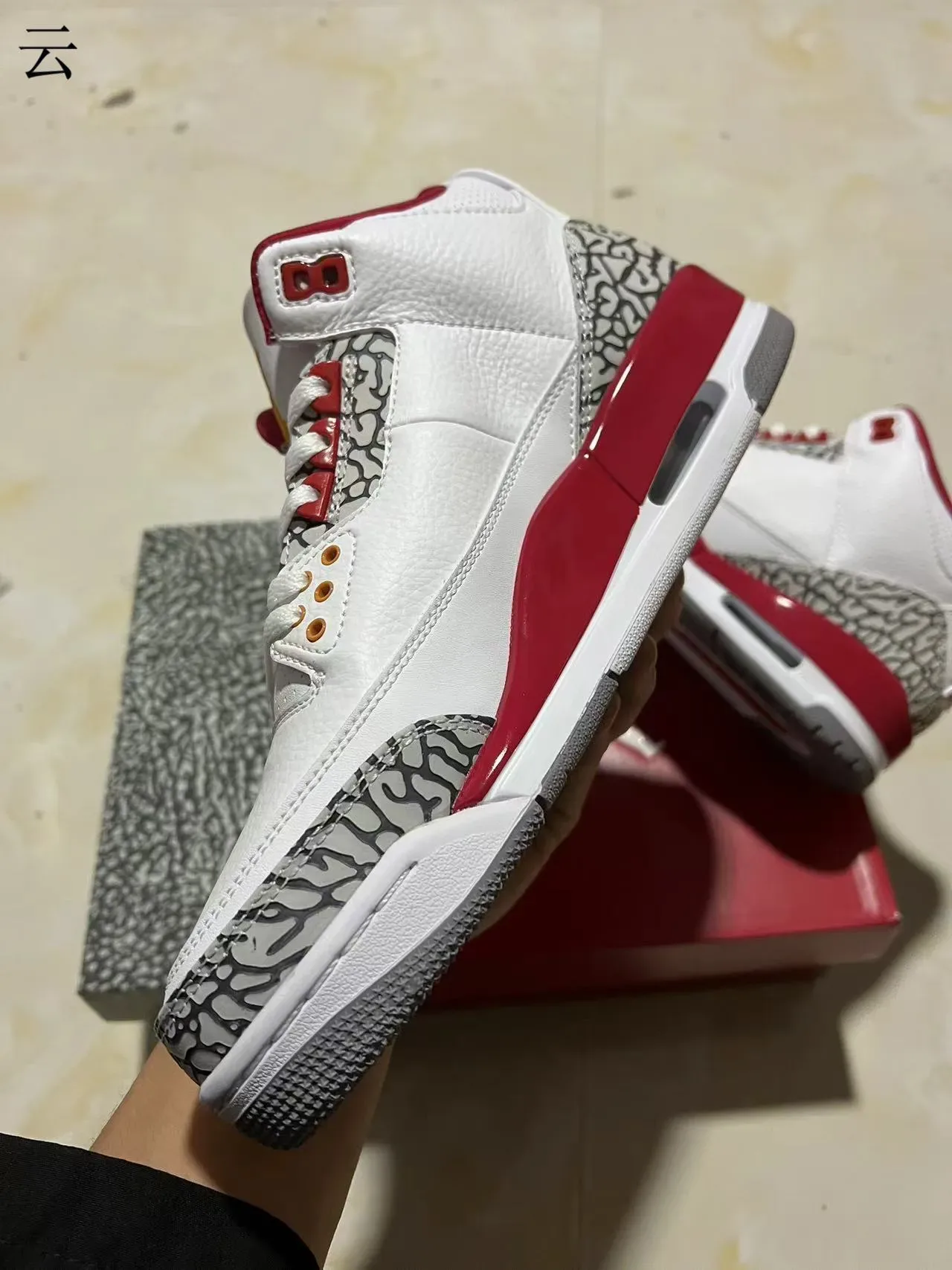 Air Jordan 3 Chaussures de Basketball Blancs et Rouges avec Impression d'Éléphant 6