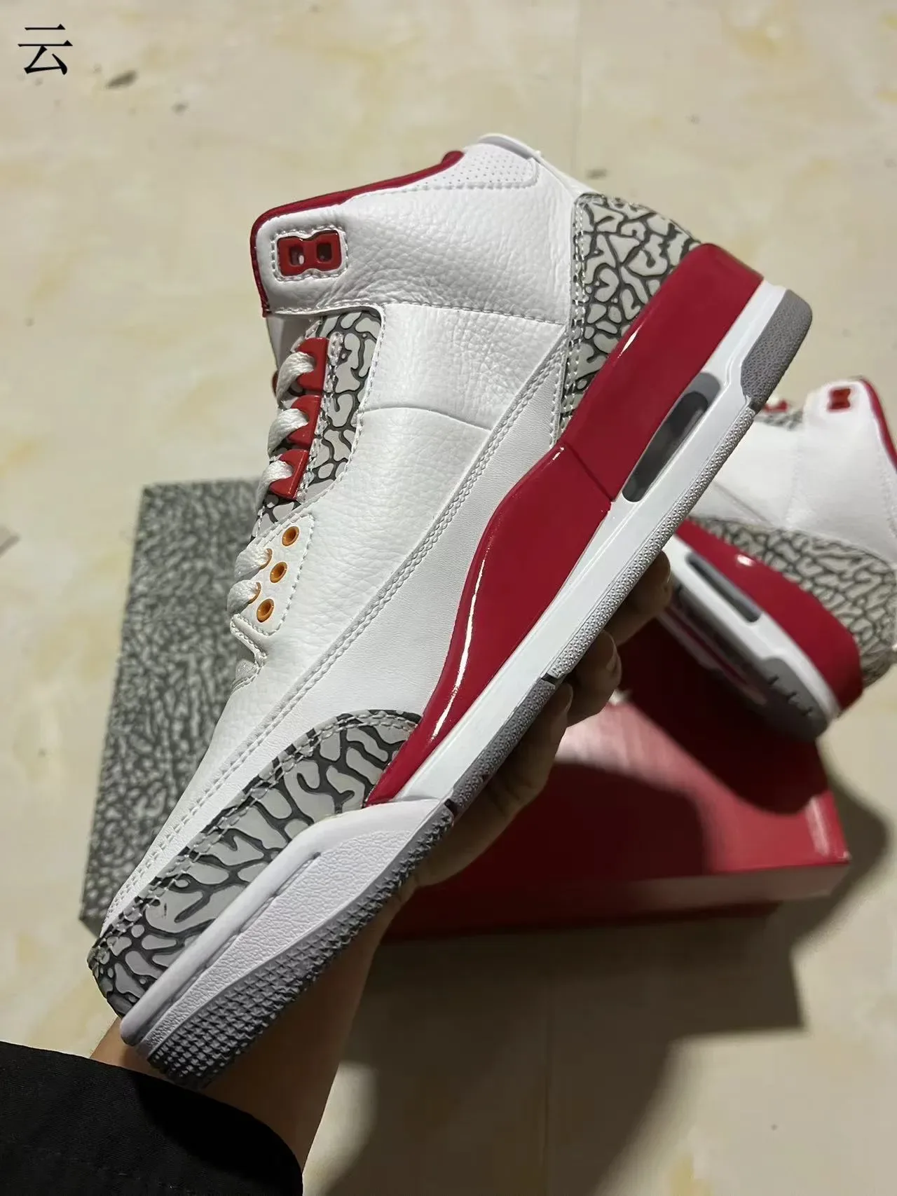 Air Jordan 3 Chaussures de Basketball Blancs et Rouges avec Impression d'Éléphant 7