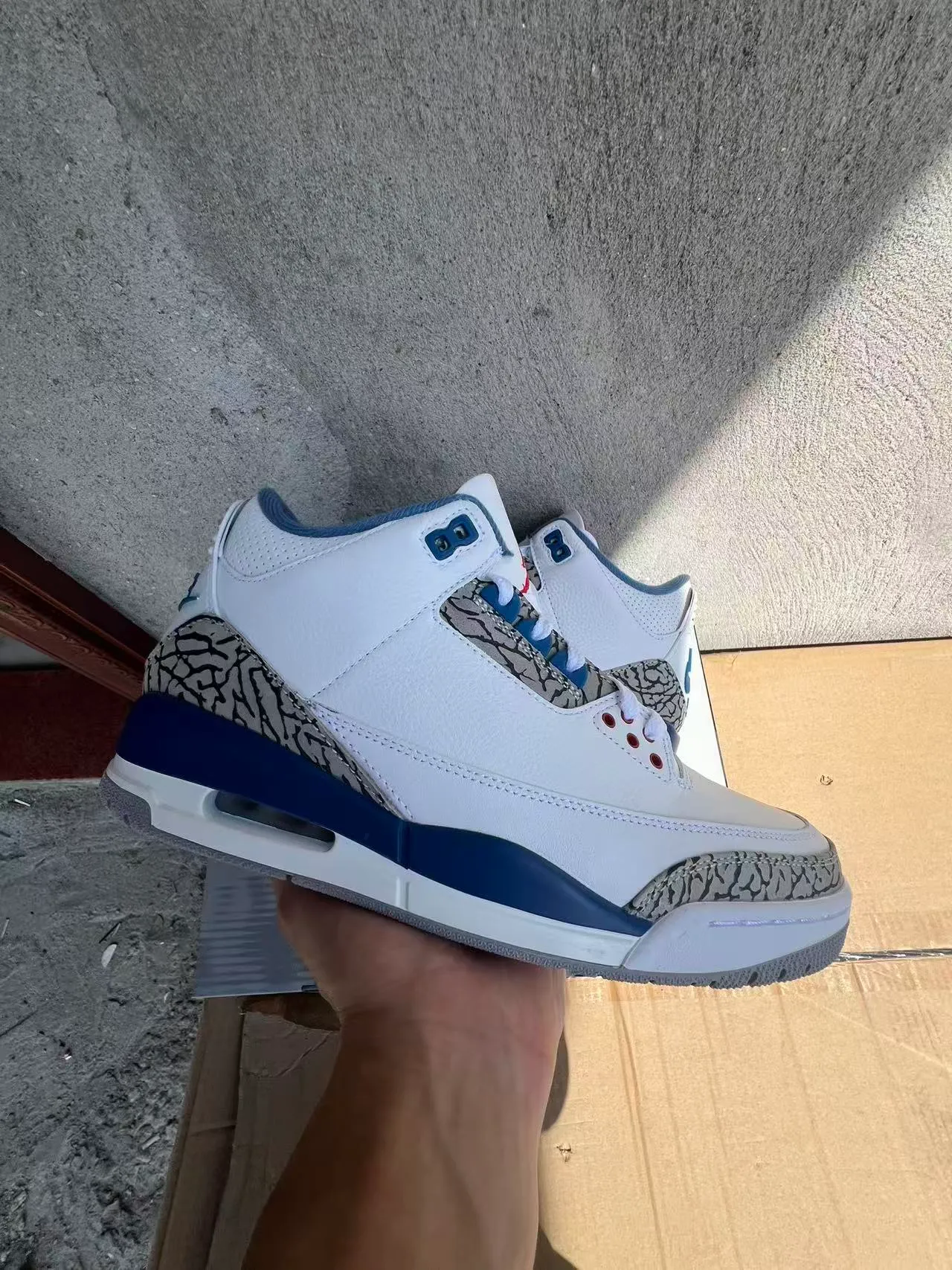 Air Jordan 3 White Royal Blue Elephant Print Basketball Shoes 4