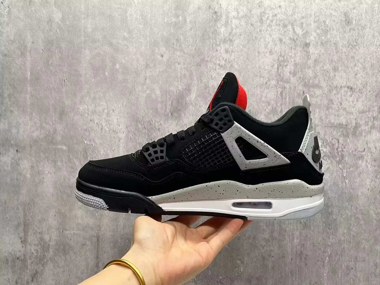 Air Jordan 4 Tênis de Basquete Preto Cinza Claro com Manchas 5