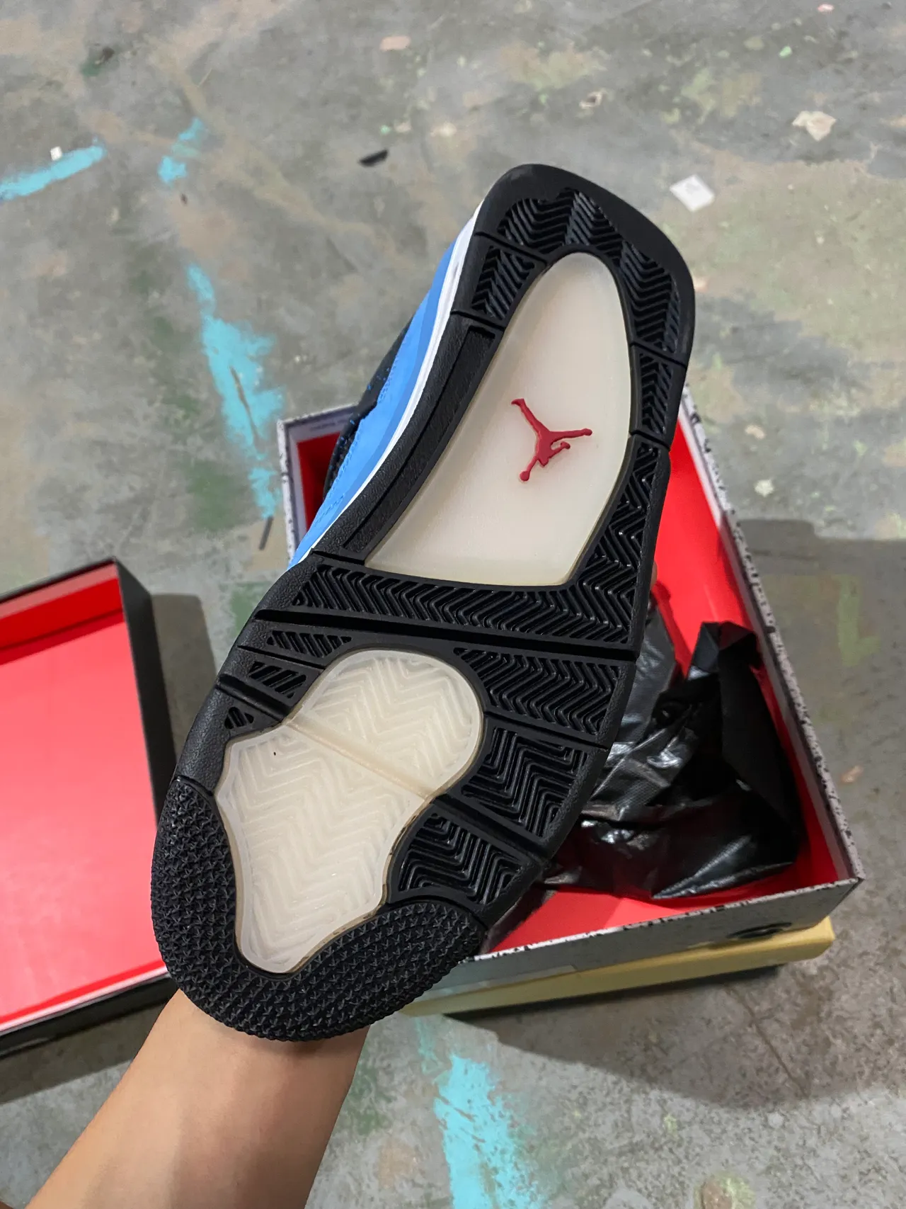 Tênis de basquete Air Jordan 4 azul claro preto branco vermelho 5