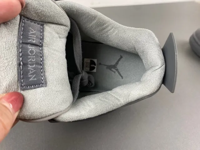 Air Jordan 4 Monochromatic Gray Basketball Shoes 7