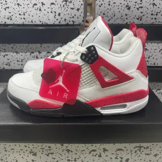 Air Jordan 4 白红黑篮球鞋