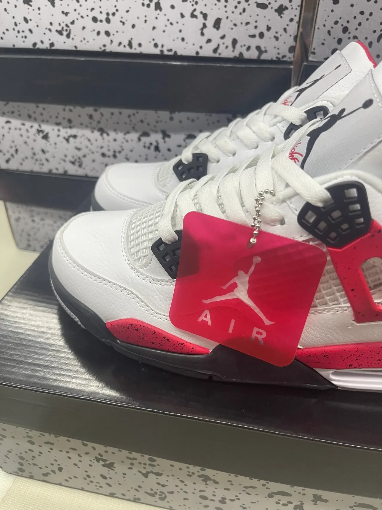 Air Jordan 4 Chaussures de Basketball Blanc Rouge Noir 5