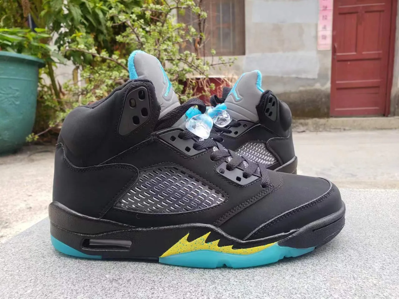 Air Jordan 5 Black Turquoise Yellow Flame Basketball Shoes 3