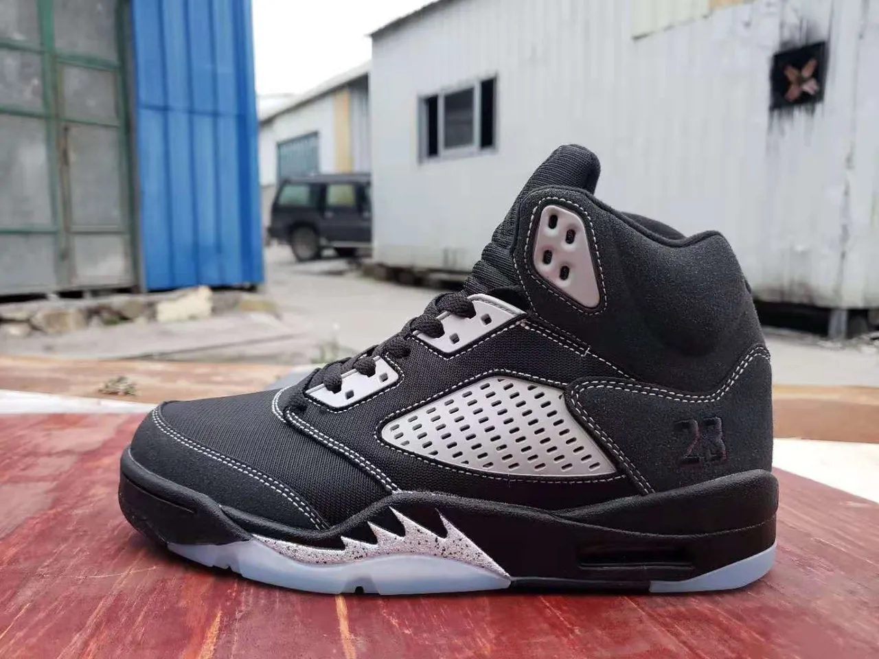 Air Jordan 5 Black White Ice Basketball Shoes 2